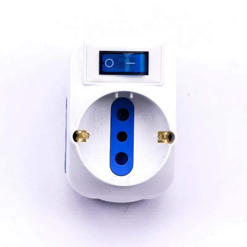 Adapttatore Spina 16A 2 Prese 2P+T 10/16A Bipasso + 1 Presa/Schuko Con Interruttore