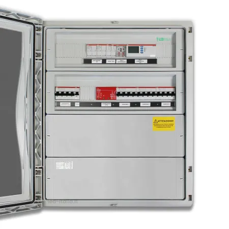 Quadro AC Trifase 30kW Triplo Inverter 50A 400V 2x24 Moduli Differenziale + SPD + Entra/Esci + Sgancio + Portafusibili + SPI CEI