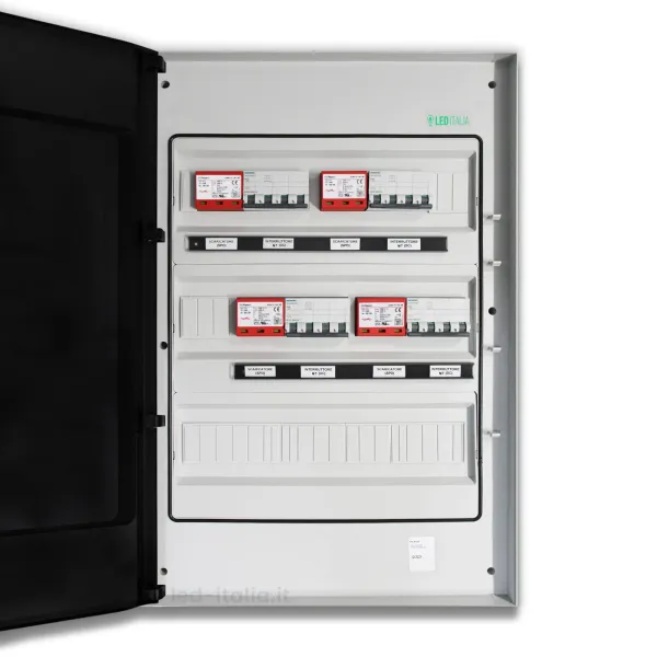Quadro di Campo DC 4/4 MPPT 1000VDC 32A 54M 4x Magnetotermico + 4x SPD IP66