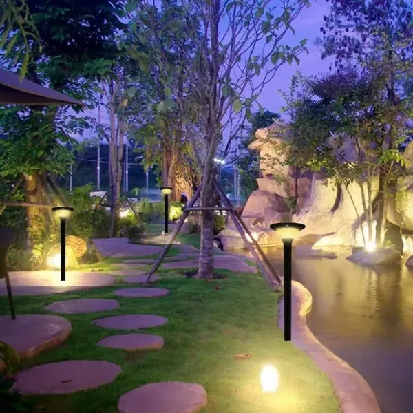 V-TAC Lampada LED Solare da Giardino 15W per Paletto | Energy Clever