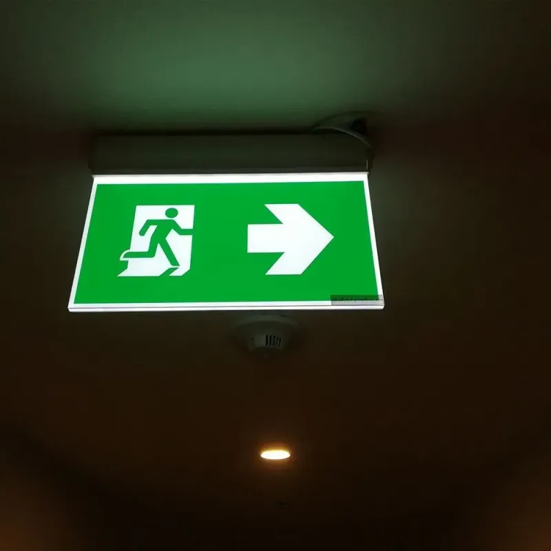 V-TAC PRO Lampada LED di Emergenza | Energy Clever